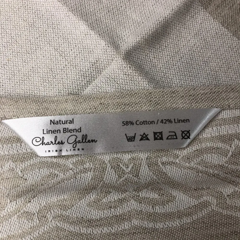 Charles Gallen white represent